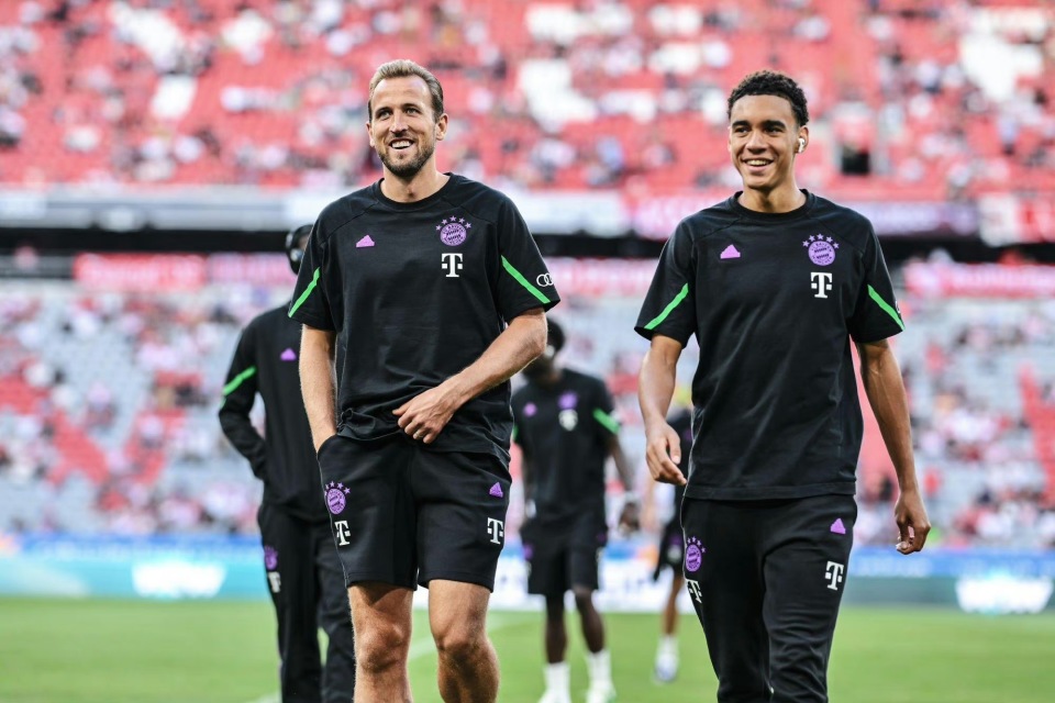 里尔赛前再遭质疑；志在德国杯名次提升；媒体盛赞；资深球员宣示担当