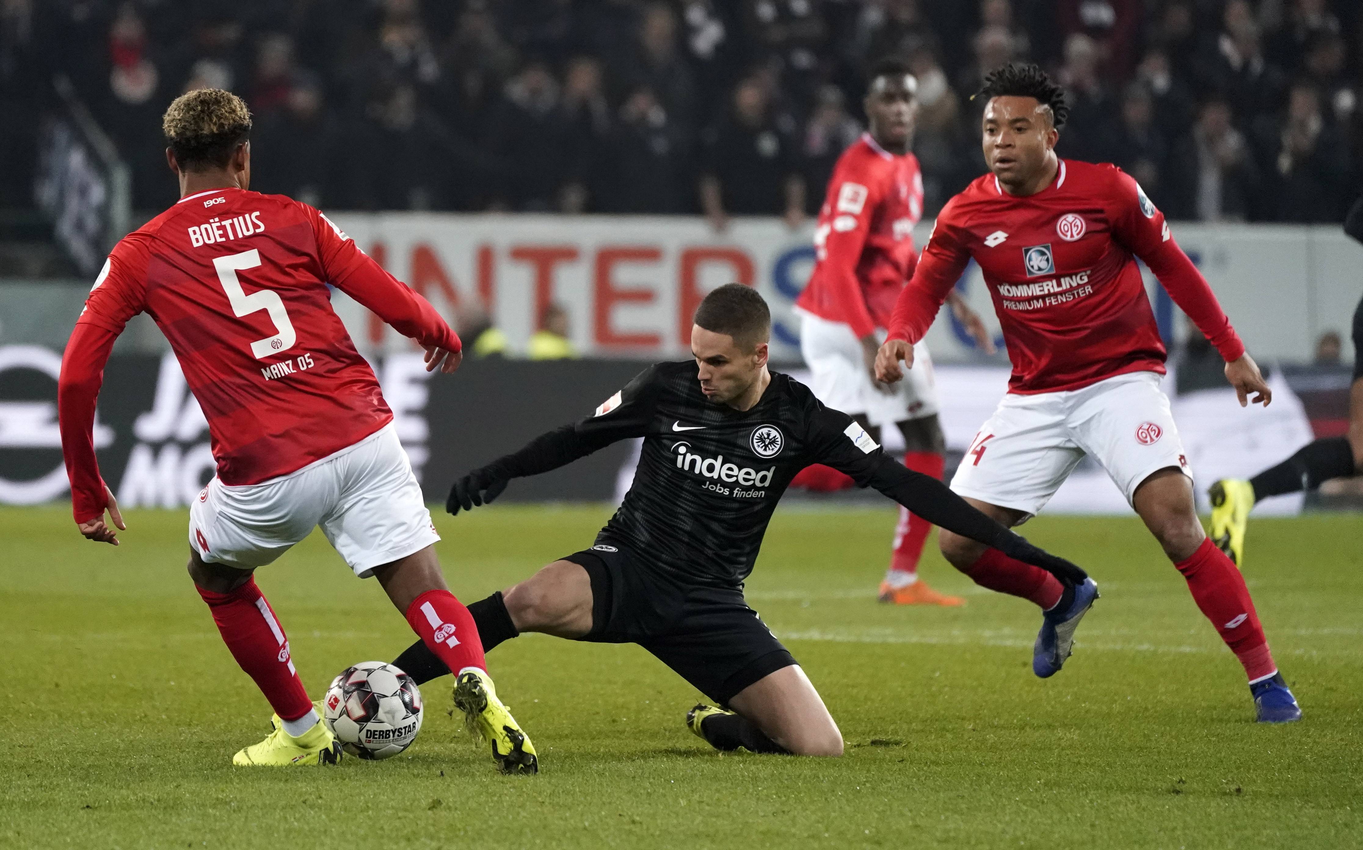 转折点皇家马德里状态回暖；荷甲冲刺阶段攻防权衡；信心回归；球队文化再被提及