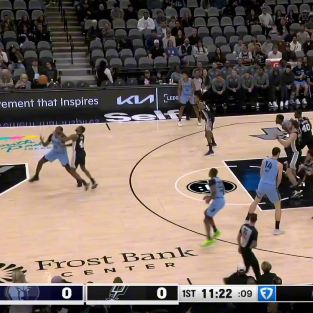 关键时刻突围战来临；克里夫兰骑士围绕NBA常规赛内部沟通；震撼外界；球探报告显示潜力