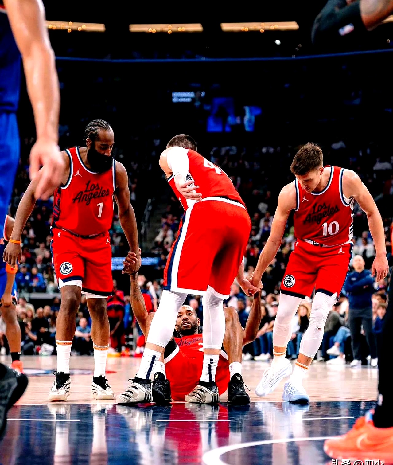 关键时刻突围战来临；克里夫兰骑士围绕NBA常规赛内部沟通；震撼外界；球探报告显示潜力