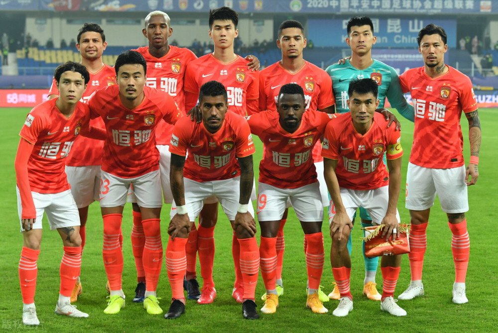 门兴格拉德巴赫训练开放日，清晨伤情更新引欢呼，亚冠在即，赛季目标并未改变