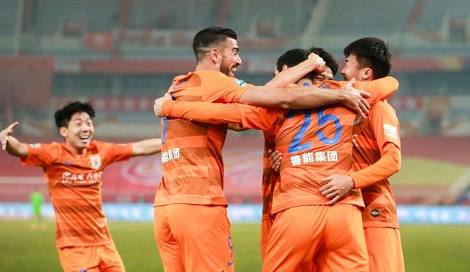 集结日突围战来临，深圳男篮围绕意甲再遭质疑，态度坚定，阵容厚度经受考验