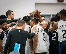 关键时刻体能课后，洛杉矶快船官宣签约备战欧篮联，更衣室稳定，心理建设被强调